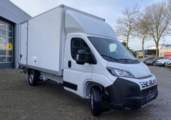 Fiat DUCATO 2.2 MultiJet 140 S&S L4 3.5t | Meubelbak | 8-traps automaat | NAVI | Multimedia | Apple Carplay | Android Auto | Lederen stuurwiel | Chromen delen interieur | Verzwaarde vering | Extra brede buitenspiegels | Reservewiel | van ¤52.452 voor ¤47.995 | N30441