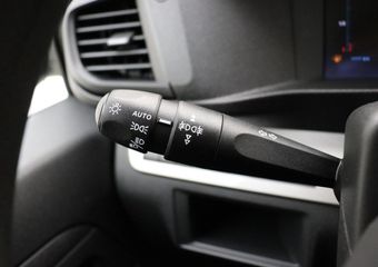 Citroen JUMPY 2.0 BlueHDI 145 S&S L3 | NIEUW | Houten laadruimte afwerking | Trekhaak | Navigatie | Apple Carplay | Parkeersensoren | Luxe tussenwand | 3-zits