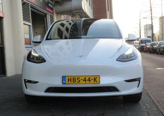 Tesla Model Y Long Range AWD 75 kWh BTW Autopilot