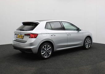 Skoda FABIA Business Edition 1.0 TSI 95pk Panoramadak, Adaptive cruise control, Navigatie, Parkeersensoren, Airco, DAB, Radio, LED koplampen, Stoelverwarming, Verwarmde voorruit