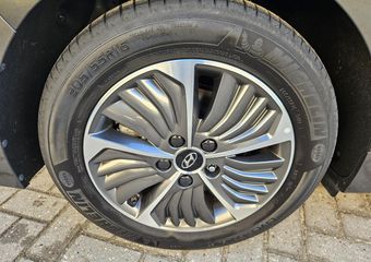 Hyundai IONIQ 1.6 GDi PHEV Comfort Navigatie/ Camera/ Parkeersensoren achter/ Rijklaarprijs