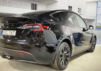 Tesla Model Y Long Range AWD 75kWh | Pano | Navi | Camera | Trekhaak