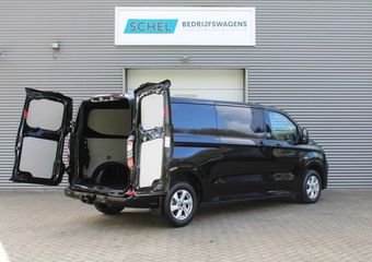 Ford TRANSIT CUSTOM 300 2.0 TDCI L2H1 Limited 136pk – Navigatie – Camera – Carplay – LED koplampen – Stoelverwarming – 70l tank – Trekhaak – Rijklaar