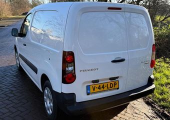 Peugeot PARTNER Electric automaat ,1 Eig , 15000 km b.j. 1-2020 ,Navi ,Camera ,PDC