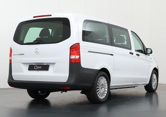 Mercedes-Benz EVITO TOURER PRO L3 90 kWh | Stoelverwarming | Cruise Control | Airco | Bluetooth