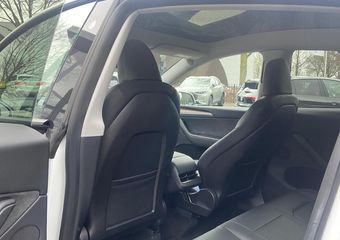 Tesla Model Y LONG RANGE
