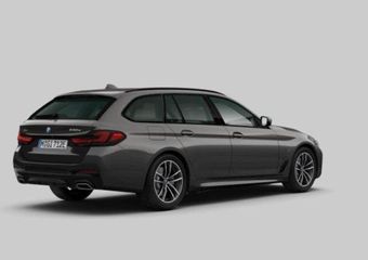 BMW 5-SERIE Touring 530e xDrive M-Sport | Panoramadak | Head Up | Harman Kardon