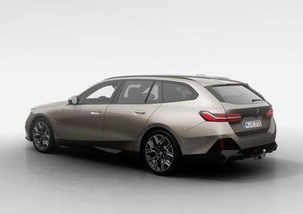 BMW 5-SERIE Touring 530e M Sport Edition | Travel Pack | Trekhaak met elektrisch wegklapbare kogel