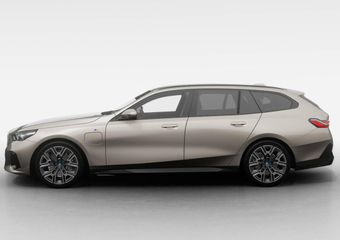 BMW 5-SERIE Touring 530e M Sport Edition | Travel Pack | Trekhaak met elektrisch wegklapbare kogel