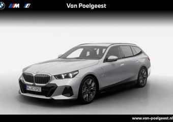 BMW 5-SERIE Touring 530e M Sport Edition | Travel Pack | Trekhaak met elektrisch wegklapbare kogel