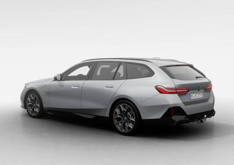 BMW 5-SERIE Touring 530e M Sport Edition | Travel Pack | Trekhaak met elektrisch wegklapbare kogel