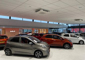 KIA EV6 Light Edition 58 kWh – Stoelverwarming – Navigatie – LED koplampen – Privacy Glass – Fabrieksgarantie tot 05-2031