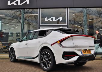 KIA EV6 GT-Line 84 kWh 229pk Pano-Dak LED Stoelverw.+Koeling PDC V+A Meridian Sound Keyless Head-Up Tot 10Jr.Kia-Garantie
