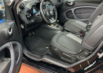 Smart FORTWO EQ Comfort Winterpakket – 22 Kwh snellader – 12 mnd garantie