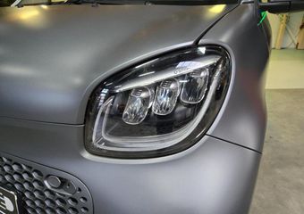 Smart FORTWO cabrio EQ Comfort PLUS Leder – JBL Soundsysteem – winterpakket – Titanium Mat Grijs – 3 fase 22 kWh snellader