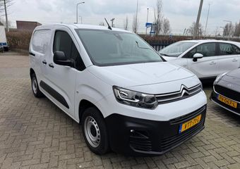Citroen BERLINGO 1.2 PureTech 110 S&S L1AIRCO / NAVIGATIE / 3 ZITPLAATSEN / PARKEERSENSOREN / CRUISE / NIEUWSTAAT