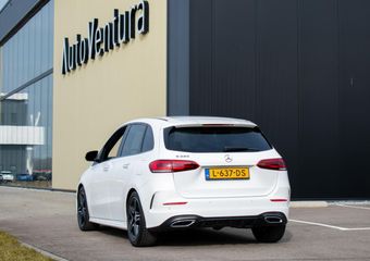 Mercedes-Benz B-KLASSE 220 Launch Edition Premium | AMG-Line | 18” | Climate | Stoelverwarming