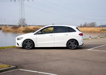 Mercedes-Benz B-KLASSE 220 Launch Edition Premium | AMG-Line | 18” | Climate | Stoelverwarming