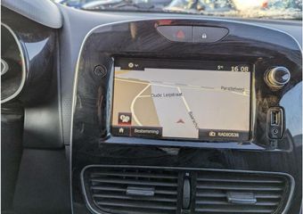 Renault CLIO Estate 0.9 TCe Limited | Afneembare trekhaak | Navi | Airco |