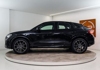 Audi Q3 Sportback 45 TFSI e 2x S-Line 245PK | Virtual Cockpit | Carplay | Matrix | ACC+Dodehoek | 12 MND Garantie
