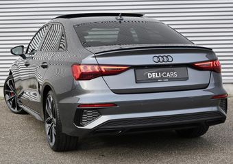 Audi A3 Limousine 35 TFSI S-Line Black edition RS | Pano | Apple-Carplay | Virtual
