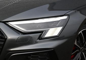 Audi A3 Limousine 35 TFSI S-Line Black edition RS | Pano | Apple-Carplay | Virtual