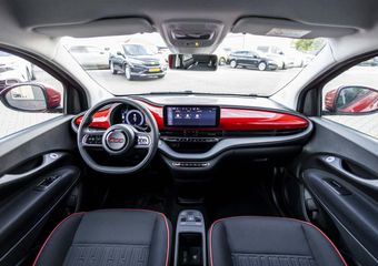 Fiat 500 RED 24 kWh NIEUW! | Climate | NL Auto