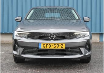 Opel ASTRA Electric 54 kWh Business Edition | Warmtepomp | 11kw lader | AGR-bestuurdersstoel | Apple Carplay/ Android Auto | Adaptieve cruise control | Camera | Parkeersensoren voor & Achter | Navigatie | Stoel & stuur verwarming