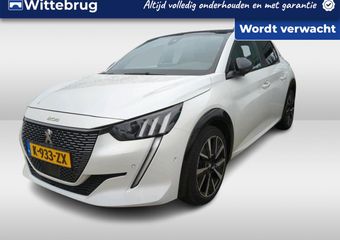 Peugeot 208 1.2 PureTech GT Pack Automaat | Panoramadak | Verwarmde voorstoelen | Anti dodehoeksensor