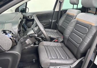 Citroen C3 Aircross 1.2 PureTech Shine Pack | Panoramadak! | Comfort stoelen met leder en verwarming! |