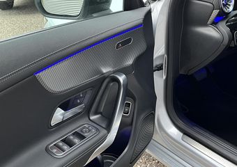 Mercedes-Benz CLA-KLASSE Shooting Brake 180 Luxury Line | Night Pakket | Panoramadak | MULTIBEAM LED Koplampen | Apple CarPlay | Android Auto | Sfeerverlichting | Stoelverwarming | Parkeersensoren | Achteruitrijcamera | Elektrisch inklapbare buitenspiegels | Showmodel
