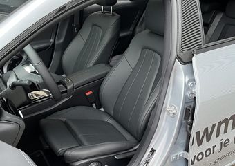 Mercedes-Benz CLA-KLASSE Shooting Brake 180 Luxury Line | Night Pakket | Panoramadak | MULTIBEAM LED Koplampen | Apple CarPlay | Android Auto | Sfeerverlichting | Stoelverwarming | Parkeersensoren | Achteruitrijcamera | Elektrisch inklapbare buitenspiegels | Showmodel