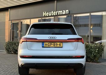 Audi e-tron 50 Quattro S Line Black Edition/ Sfeerverlichting