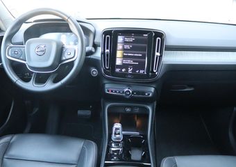 Volvo XC40 1.5 T5 PHEV Recharge Inscription Leder/Carplay-android/360-Camera/Winter-pack