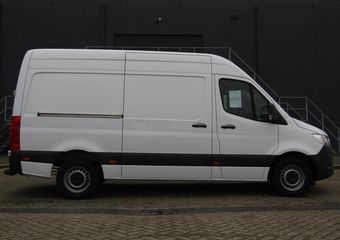 Mercedes-Benz SPRINTER 317CDI 170PK AUTOMAAT RWD L2H2 | * CAMERA * CRUISE CONTROL * STOELVERWARMING *