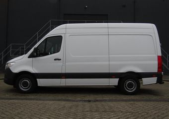 Mercedes-Benz SPRINTER 317CDI 170PK AUTOMAAT RWD L2H2 | * CAMERA * CRUISE CONTROL * STOELVERWARMING *