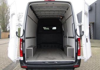 Mercedes-Benz SPRINTER 317CDI 170PK AUTOMAAT RWD L2H2 | * CAMERA * CRUISE CONTROL * STOELVERWARMING *