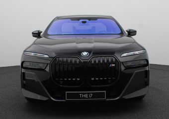 BMW i7 M70 xDrive | M Performance Package | Innovation Pack | Executive Pack | Exclusive Lounge | Connosseur Pack | Klima Akustik Pack