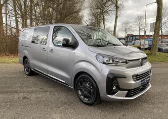 Citroen JUMPY L3 DC 2.0D 180 PK EAT8 | GEEN BPM | Dubbele Cabine | 8-traps automaat | Dubbele schuifdeur | 5-zits | NAVI | Multimedia | Apple CarPlay / Android Auto | Achteruitrijcamera | Parkeersensoren achter |  Digitale cockpit | Elektrisch inklapbare spiegels | Mis