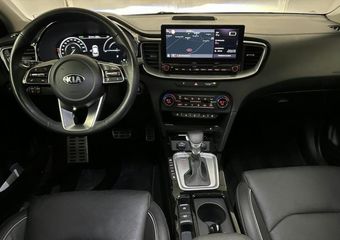KIA Xceed 1.6 GDi PHEV ExecutiveLine FULL OPTION | Schuifdak, Stoel ventilatie, Elektr. stoel,  Dodehoekherkenning, Elekr. achterklep, 18 inch velgen, 1e eigenaar, dealer onderhouden, 1300 kg trekgewicht!