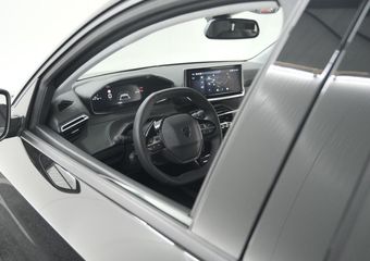 Peugeot 208 PureTech 100 Allure | 360 Camera | Adaptieve Cruise Control | Dodehoekdetectie | Navigatie