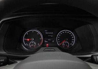 Volkswagen TRANSPORTER 2.0 TDI 90 pk L1H1 26 Economy Business | 3-zits | Parkeersensoren achter | Apple Carplay / Android Auto | Cruise Control