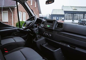 Renault MASTER 2.3 dCi 165 PK Bakwagen met Laadklep en zijdeur Airco | Cruise Control | LxBxH 420x210x232 cm | Nieuw |