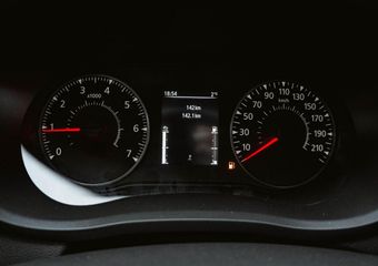 Renault MASTER 2.3 dCi 165 PK Bakwagen met Laadklep en zijdeur Airco | Cruise Control | LxBxH 420x210x232 cm | Nieuw |