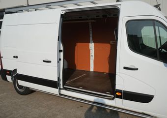 Renault MASTER T35 2.3 dCi 135 L3H2 – All seasonbanden – Imperiaal – Trekhaak