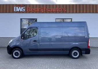 Renault MASTER T35 2.3 dCi 145pk L2H2 Energy / vaste prijs rijklaar ¤ 19.950 ex btw / lease vanaf ¤ 366 / blauw metallic / airco / cruise / trekhaak 2500 kg / navigatie / achteruit rijcamera !