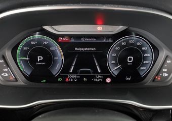 Audi Q3 Sportback 45 TFSI e S Edition Private lease vanaf ¤825,- pm | 245 pk S-tronic  | Verlengde garantie | Navigatie | Parkeersensoren | Adaptieve cruise control | Stoelverwarming |