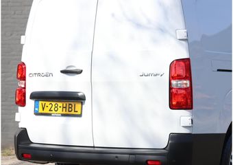 Citroen JUMPY 1.5 BlueHDI 120PK S&S L3 | AppleCarPlay/AndroidAuto | Navigatie | Achteruitrijcamera | Parkeersensoren Achter | Airco | Cruise Control | 3 Zitplaatsen Rechtsvoor | DAB Ontvanger |
