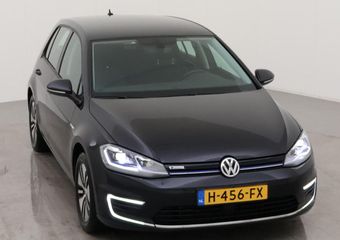 Volkswagen e-Golf E-DITION Metallic/ Led/ Clima/ Navi/ Parkeersensor/ 16 lmv