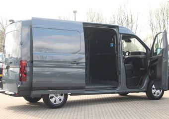 Renault MASTER T35 2.0dCi 150pk | L2H2 Extra | Android Navi | Camera | LED | Cruise | Lease 627,- p/m